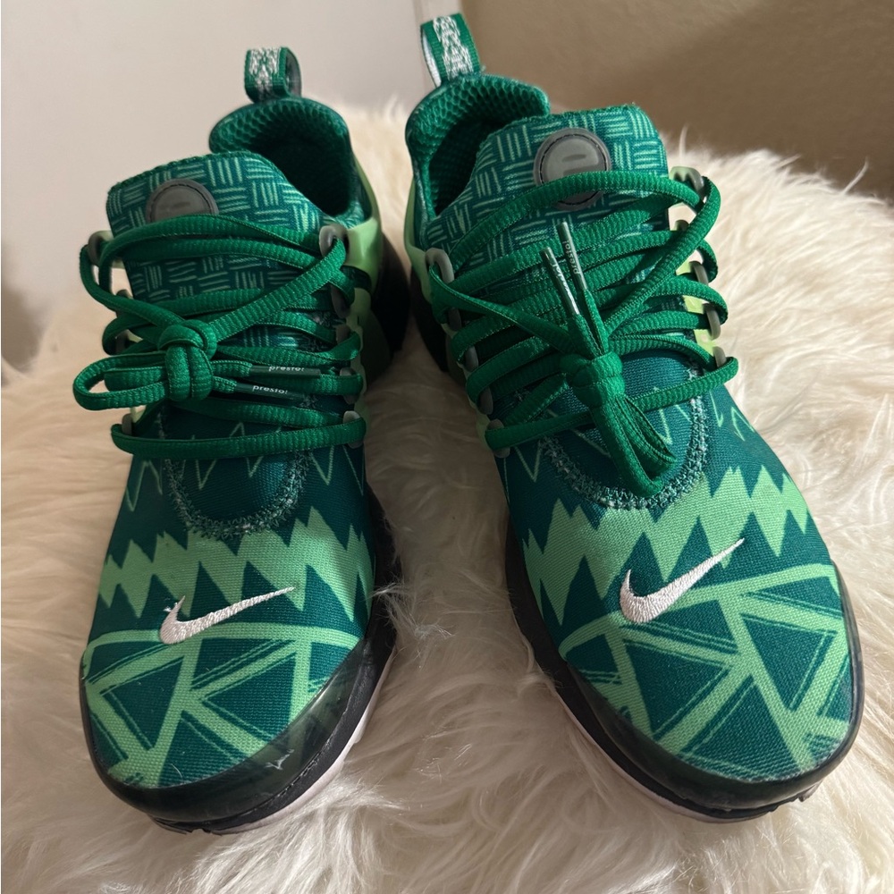 Nike air presto Naija green shoes